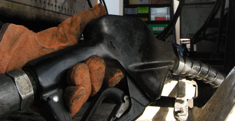 10 Fuel Saving Tips For Truckers
